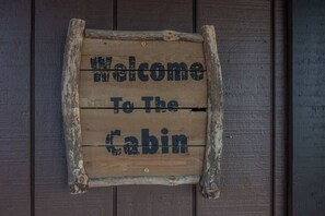 Interior detail - Lookout Point - Firepit, Pickle Ball, Balcony, Pet (Sevierville)