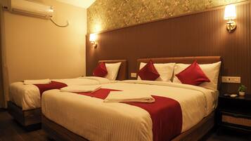 Desk, laptop workspace, free WiFi