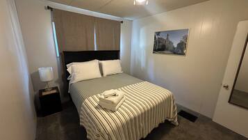 2 chambres, fer et planche Ă repasser, Wi-Fi, draps fournis