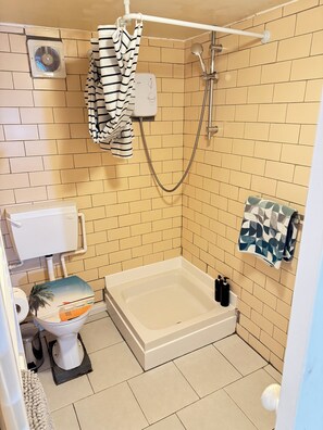 Hårføner, håndklær, såpe og sjampo