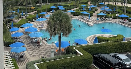 Marriot beachfront resort at Crystal shore in Marco Island 2 Br/2 BA villa