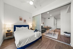 1 quarto, ferros/tábuas de passar roupa, Wi-Fi, roupa de cama