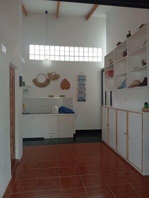 Interior - Cottage Holiday 2-bedroom house, with AC on charming Malapasqua Island, Cebu (Cebu)