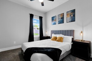 4 bedrooms, iron/ironing board, WiFi, bed sheets