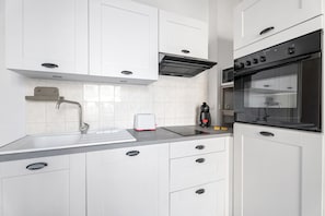Fridge, microwave, coffee/tea maker