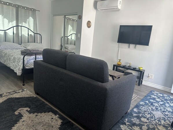 1 chambre, bureau, fer et planche à repasser, Wi-Fi gratuit