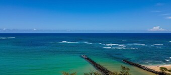 Oceanfront condo with pool, hot tub, sauna, tennis, BBQ, putting green, & lanai