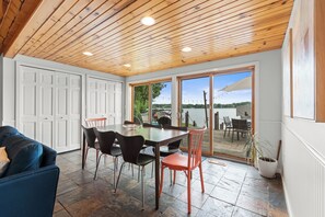 Dining - Bonita Springs - Pool - Balcony & Prime Location! (White Lake Township)