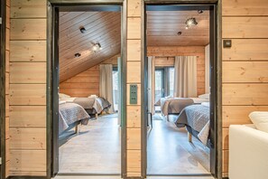 4 bedrooms, free WiFi, bed sheets