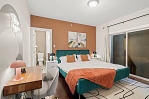 3 bedrooms, desk, iron/ironing board, free WiFi