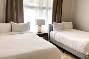 2 bedrooms, desk, iron/ironing board, WiFi