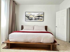 2 bedrooms, desk, iron/ironing board, WiFi