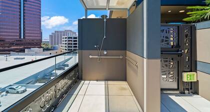 Modern Getaway / Heart of Long Beach