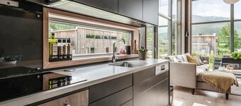 Lovely home in ål with house sea view