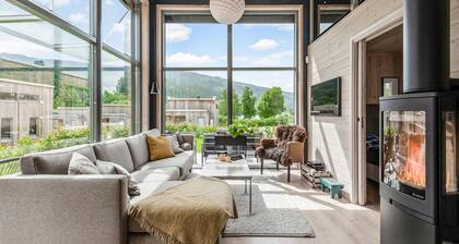 Lovely home in ål with house sea view
