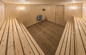 Sauna - 4 bedroom nice home in Kongshus (Kongshus)