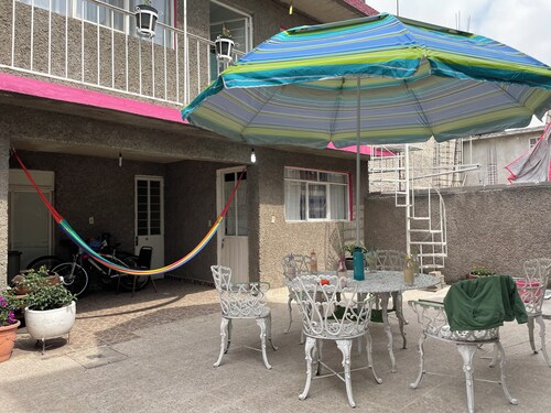 Room near CdMx Airport, customs, UNAM Aragon dental clinic