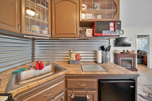 Modern Ranch Cottage | Red Bluff