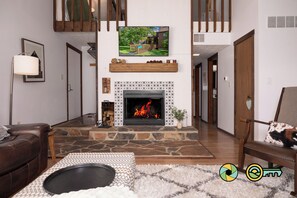 Smart TV, chimenea