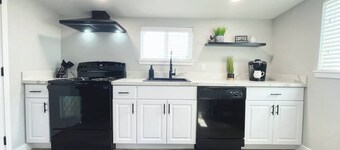 Cozy one-bedroom home located in central Visalia, California