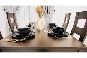 Dining - Royal Crest (Tema)
