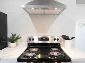 Refrigerador, horno, parrilla de estufa y lavavajillas