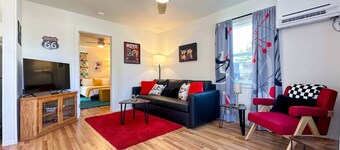 Retro Rhythm Hideaway near Central Coalinga