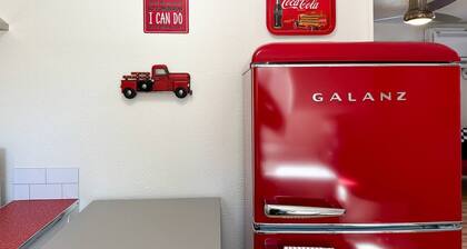 Retro Rhythm Hideaway near Central Coalinga