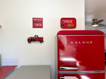 Retro Rhythm Hideaway near Central Coalinga