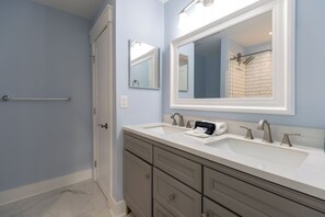Shower, towels