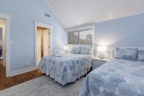 3 bedrooms, iron/ironing board, free WiFi, bed sheets - Newly Renovated/Listed Villa w/ Private Patio, BBQ, Bikes (Hilton Head Island)