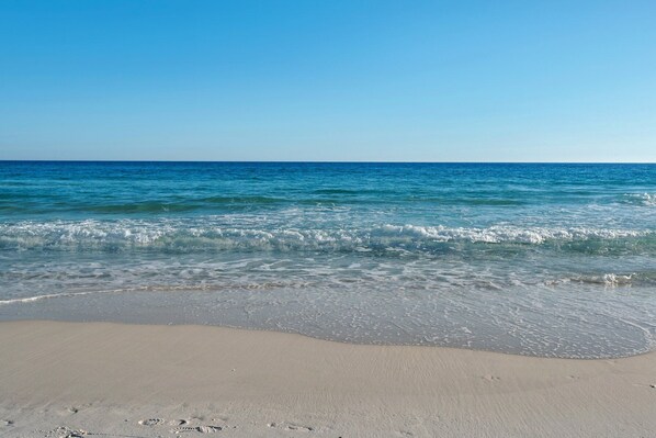 Beach nearby - Crystal Beach Gem! Ocean View • Steps to Gulf • Caribbean Dunes 218 (Destin)