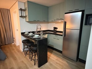 Mikrobølgeovn og kokeplater