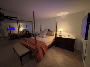 3 bedrooms, desk, travel crib, free WiFi