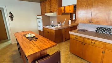 Microones, forn, placa de cuina i rentaplats