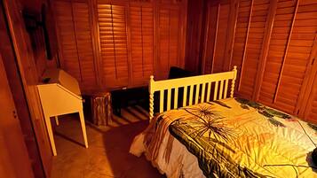 3 Schlafzimmer, Schreibtisch, Reisekinderbett, kostenloses WLAN