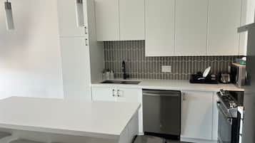 Mikrowelle, Ofen, Herdplatte, GeschirrspĂŒler