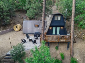 Terrace/patio - Cozy Cabin in the Pines, 15 Min to Whiskey Row, 8 Min to Goldwater Lake (Prescott)