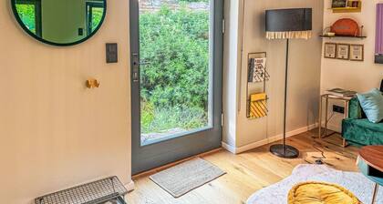 Hinterhov Koje by Interhome
