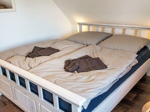 2 bedrooms, internet