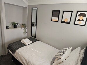 3 bedrooms, iron/ironing board, free WiFi, bed sheets