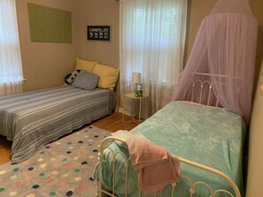 3 Schlafzimmer, Schreibtisch, Bügeleisen/Bügelbrett, kostenloses WLAN
