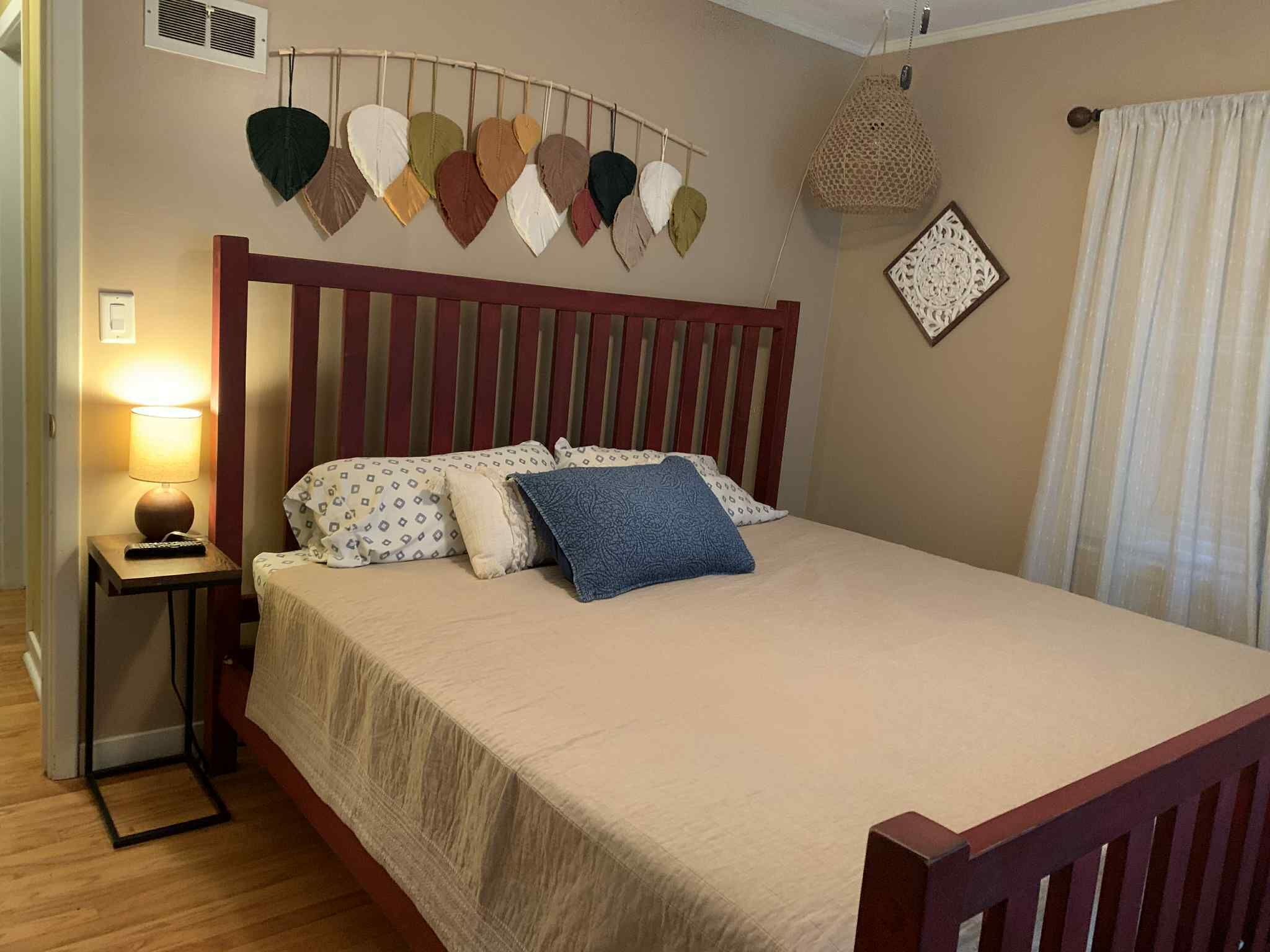 3 bedrooms, desk, iron/ironing board, free WiFi