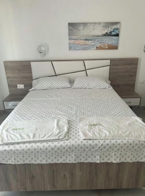 2 bedrooms