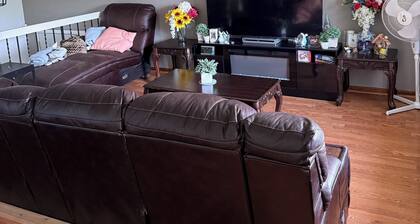 Gladelle. A beautiful home away from home. Cozy, Comfortable and Peaceful.