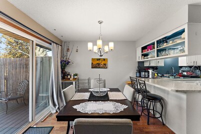 Gladelle. A beautiful home away from home. Cozy, Comfortable and Peaceful.