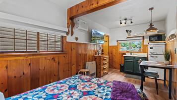 Cabin | Free WiFi
