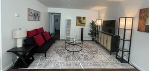 Interior - Charming 2-bedroom townhome - All brand new - pets welcome (Sacramento)