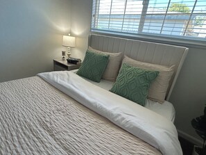2 bedrooms, desk, iron/ironing board, free WiFi