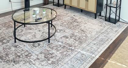 Charming 2-bedroom townhome - All brand new - pets welcome